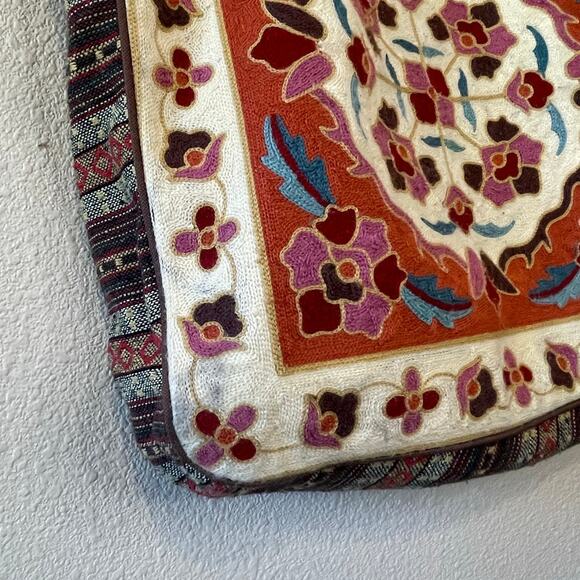 Boho Floral Embroidered Zip Closure Lined Large Tote Bag Purse - Picture 2 of 16